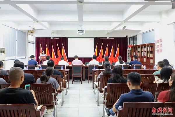 组织动态｜我校举办第四批党建“...